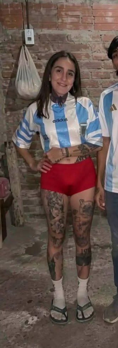 elsupreme0830's tweet photo. Noto últimamente a las argensimias muy atacadas con las colombianas porque será ? https://t.co/rZ393dWlb7