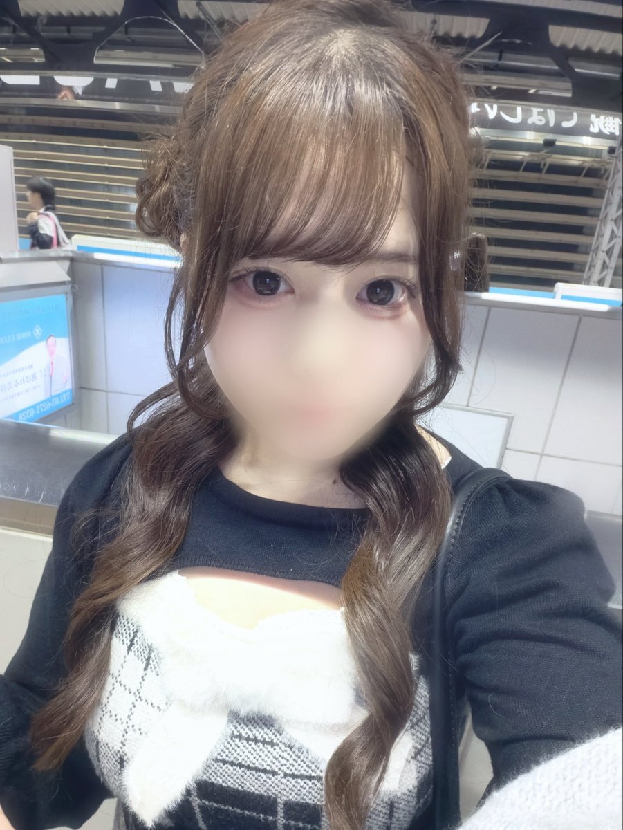 nya063's tweet photo. ヘアメとっても可愛くして貰えた🎀…꒷꒦♡ https://t.co/aeLkwJQiPi