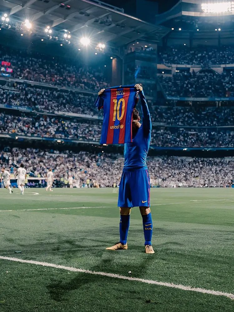 mkelivector's tweet photo. @cr_7siiii The Greatest El Clasico Photo Ever https://t.co/tgxte4gGQE