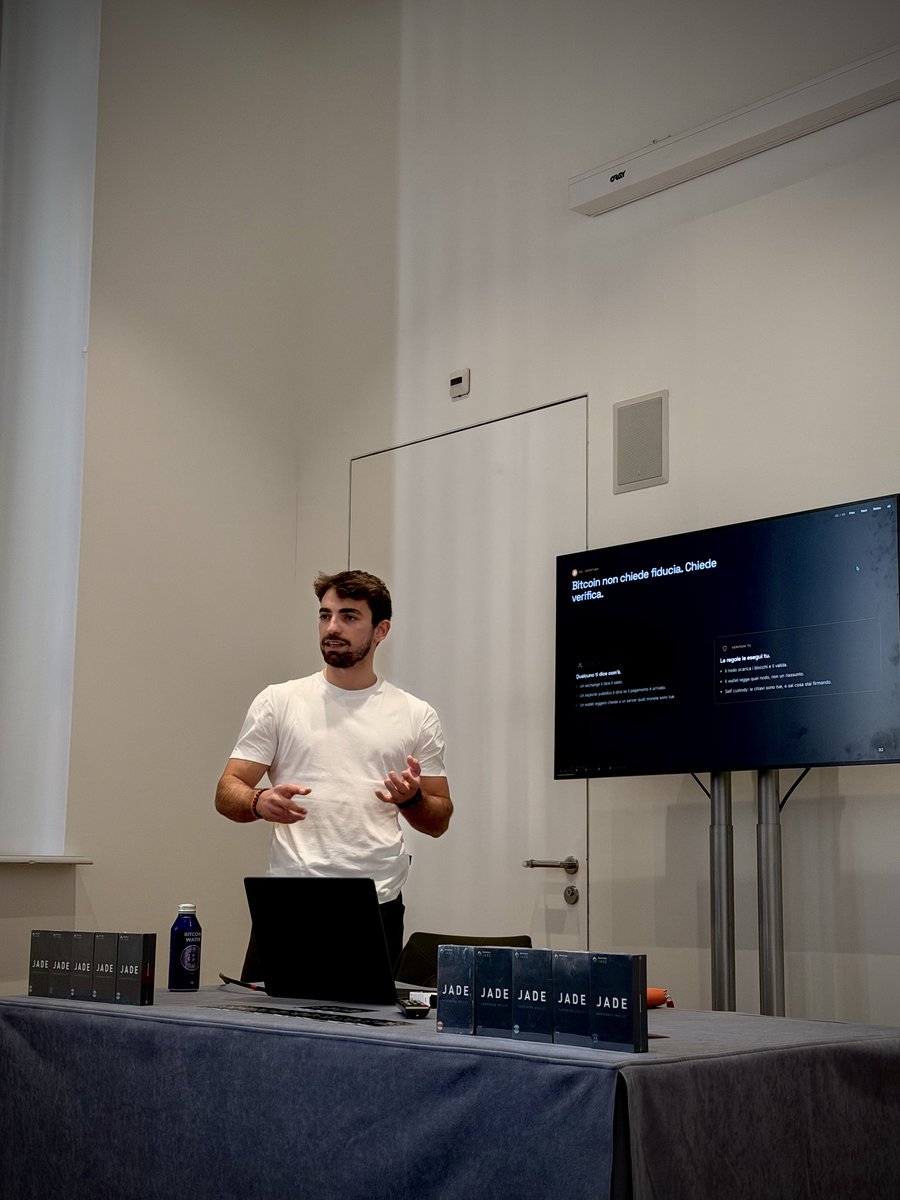 Blockstream tweet picture