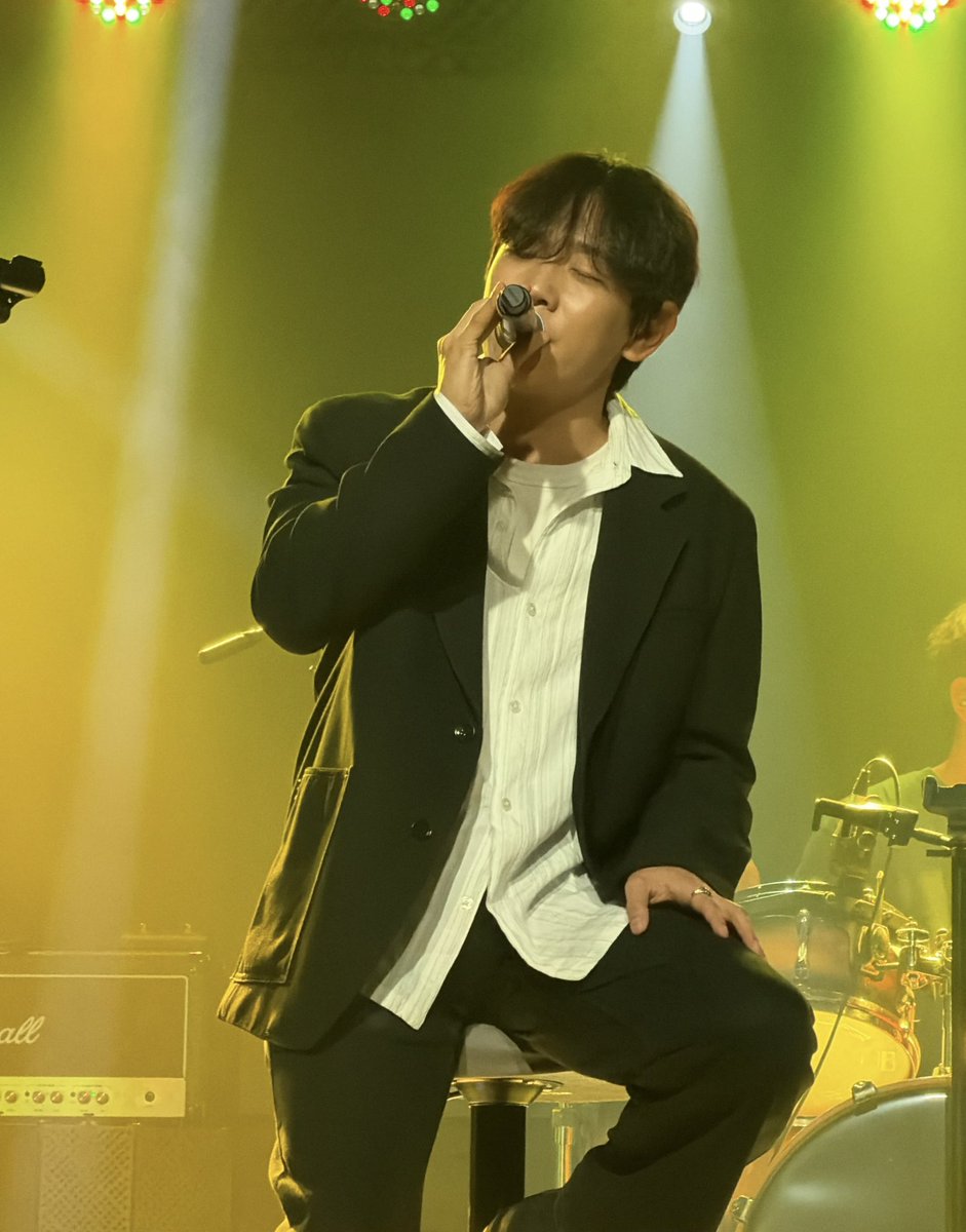 lemm0nii's tweet photo. 칼라풀한 렘밴공🎸🌈🫶 https://t.co/N2G5SUwgc3