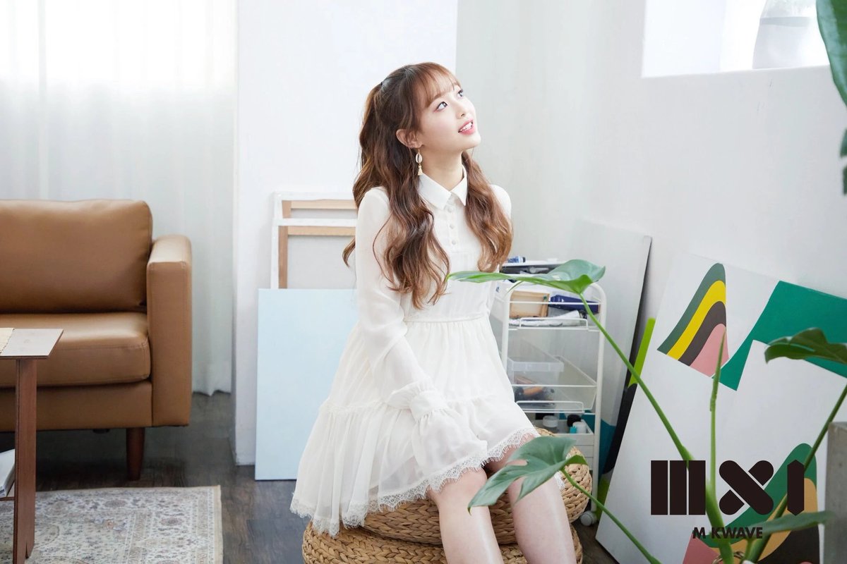 IdalsoArchive's tweet photo. 180824 MXI Magazine Chuu + Behind The Scenes https://t.co/q7AcRu3ziM