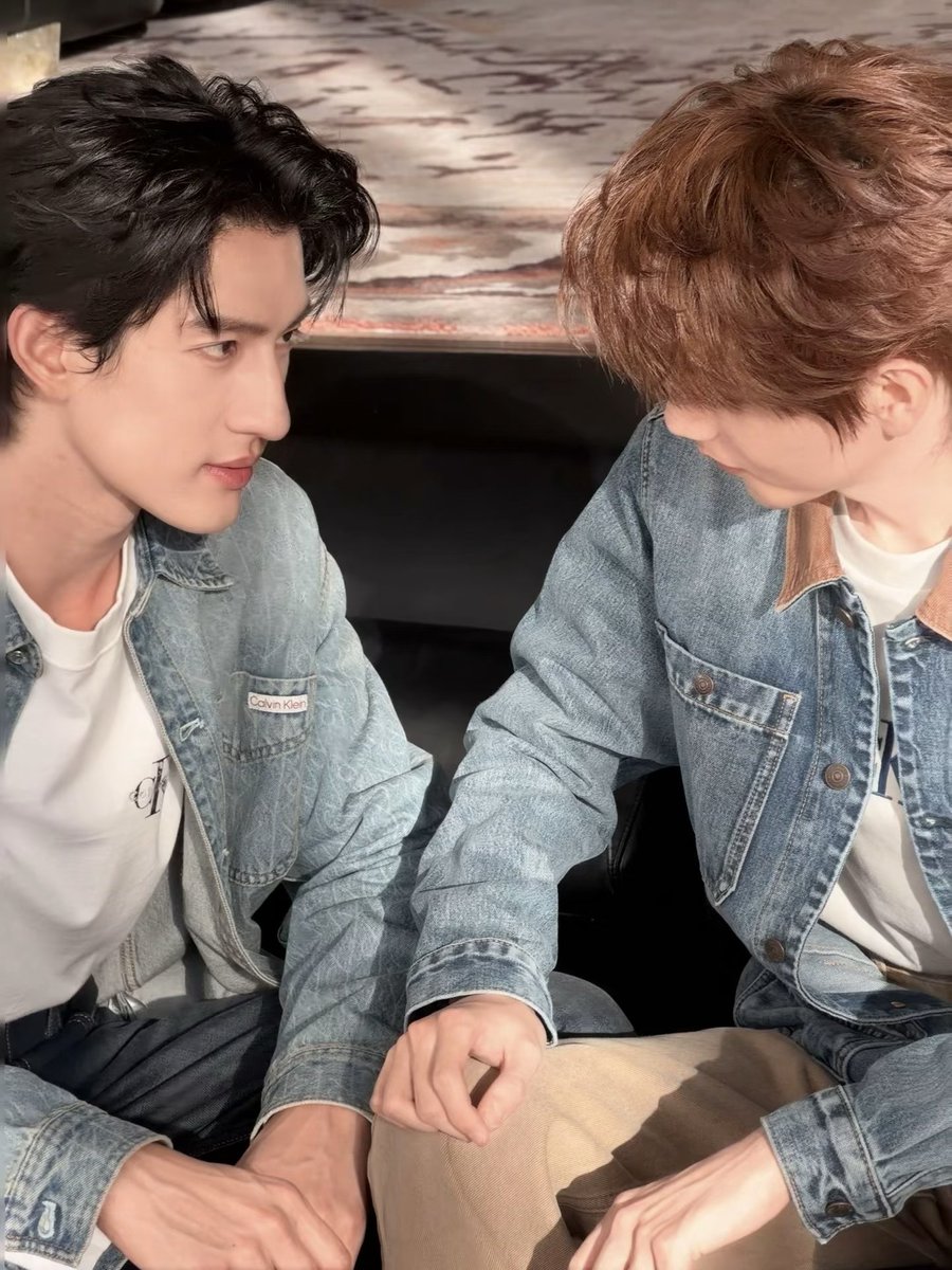ayliooglio_'s tweet photo. Ayden XHS update! "Super busy" 

We know, busy on work, busy on date, we know 🙂‍↕️

https://t.co/kTGoir3cNs

#aylio https://t.co/eVbyFp65iA