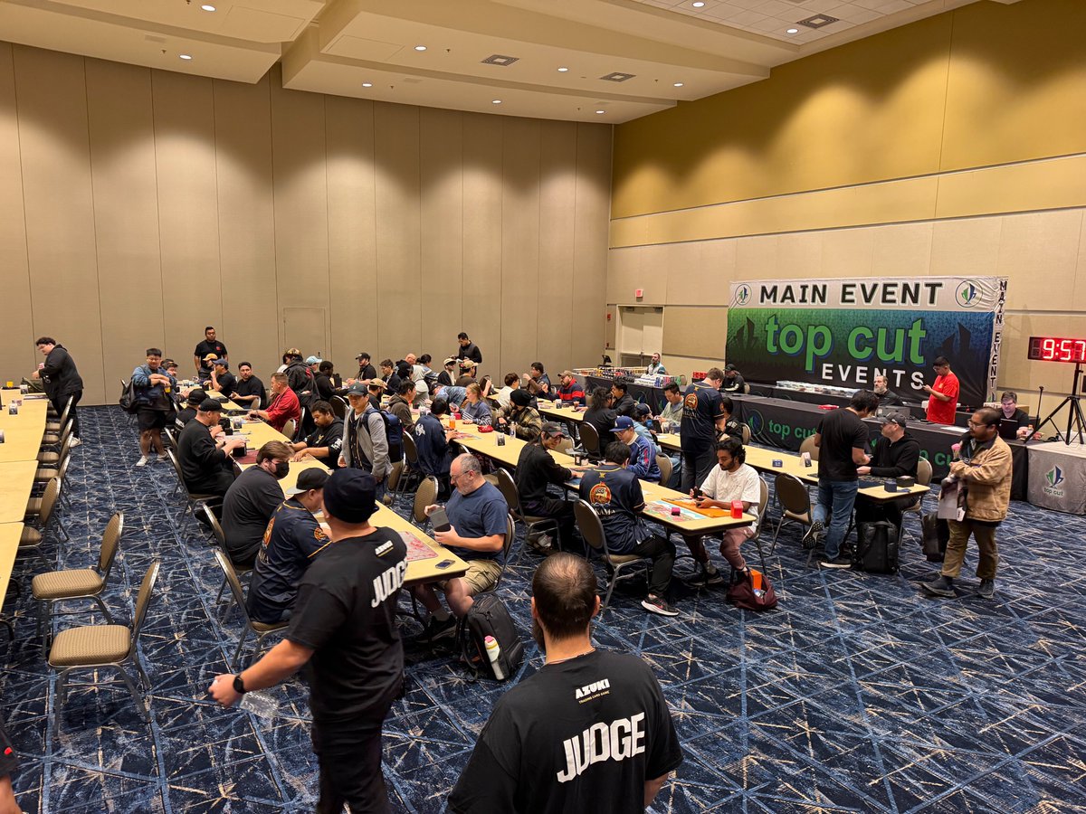 AzukiTCG's tweet photo. The Garden Arena Midwest Regional is live from Peoria, Illinois!

Tune into the livestream and catch all the action.

Tune in:https://t.co/vE8h3onvei https://t.co/KppGdTw4sd