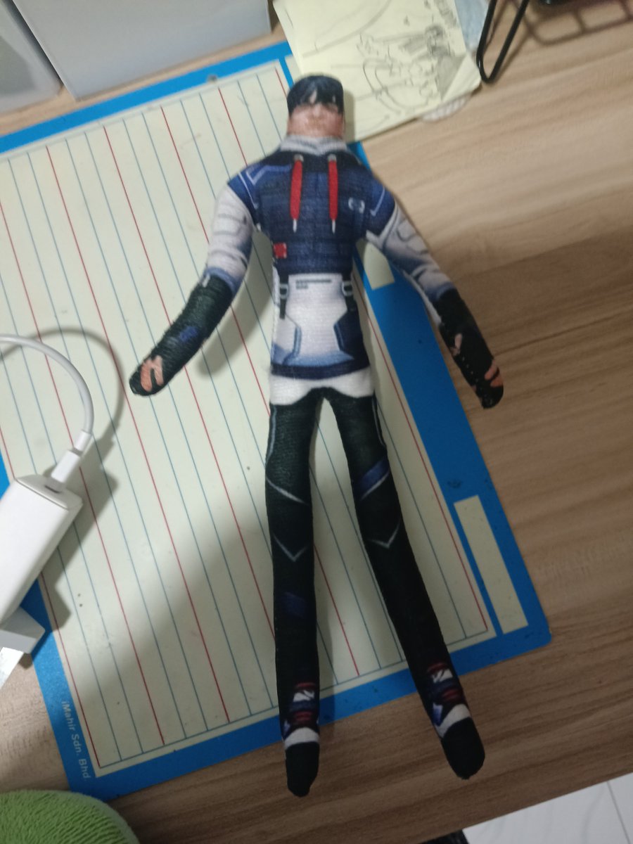 Toruvix's tweet photo. 这是我为朋友生日买的，可爱吗？
I bought this for my friends birthday, is it cute? 
#iso #valorant https://t.co/kH6bG7yYag