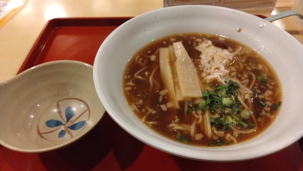 kiliha00's tweet photo. 〆ラーメン https://t.co/xj04oZDOPX