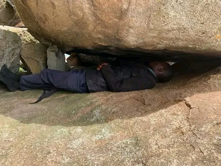 1n_mike's tweet photo. Mko aje mentally &amp; financially hio side https://t.co/WQ5sZLunwy