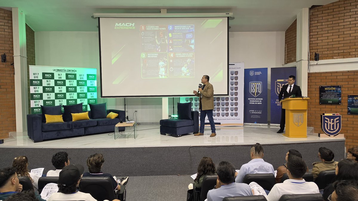 MachdeportesFM's tweet photo. ⚽📚 ¡SEGUIMOS APRENDIENDO EN EL #MachExperience! 🔥

🎙️ Iniciamos una nueva ponencia junto a Byron Moreno, quien comparte sus conocimientos sobre las modificaciones y actualizaciones del reglamento FIFA, en una jornada llena de aprendizaje y formación para los apasionados del periodismo deportivo. 🏆👏

#MachDeportes #MachExperience #LaDinastíaContinúa
