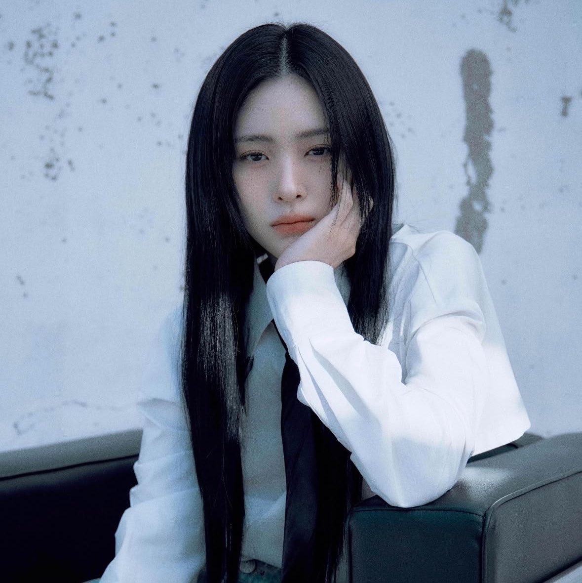 UNIVERSEITZY's tweet photo. ITZY’s Ryujin has officially won the KGMA Female Trend of the Year award and is set to receive her trophy at the upcoming ceremony on November 8. https://t.co/gc4yyfM1lU