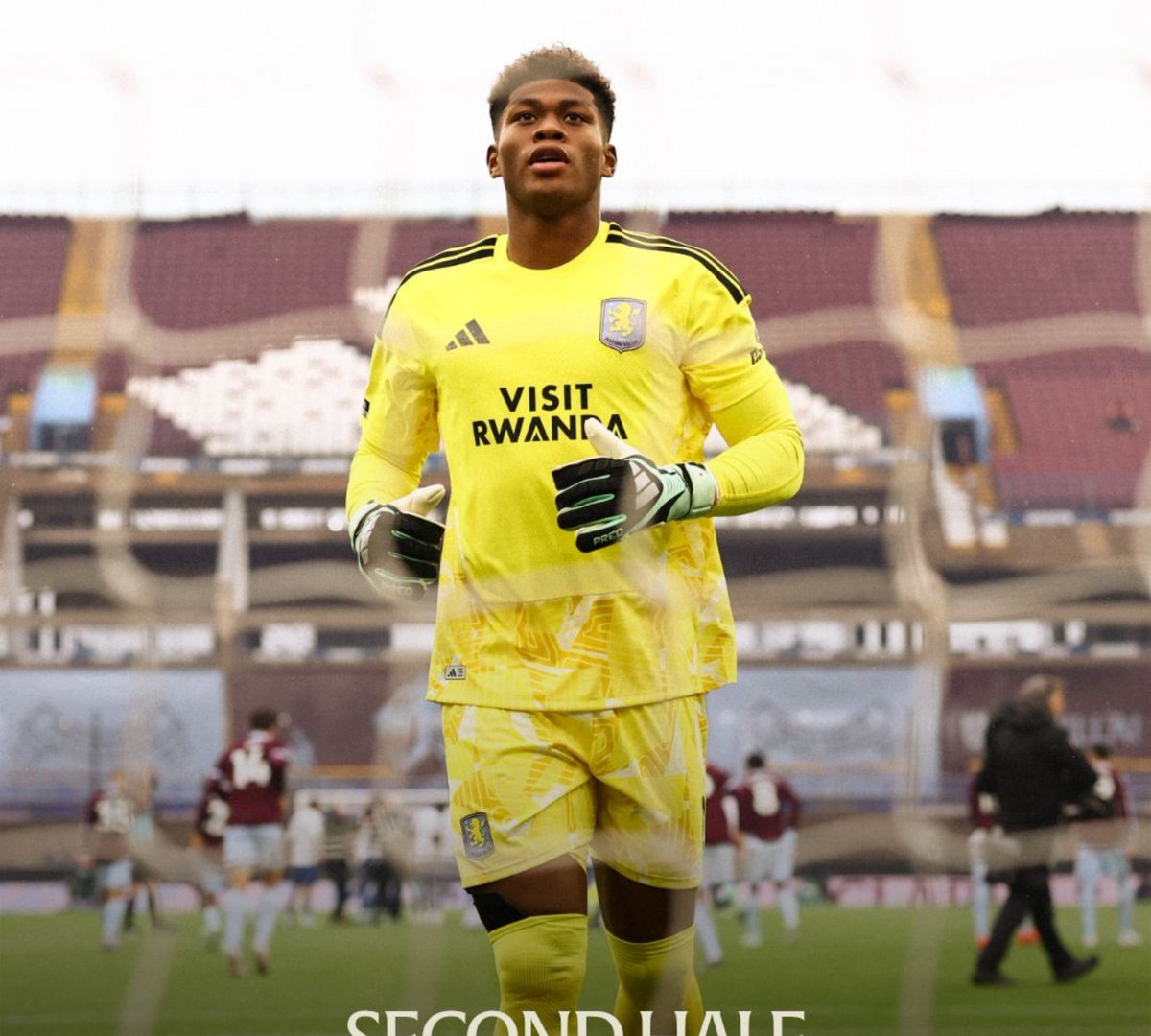 _RTpoint's tweet photo. 🧤⚡ ZION SUZUKI IS BUILT DIFFERENT!

Emi Martínez who? 24-year-old Zion Suzuki is coming in hot and proving he’s the ultimate modern upgrade between the sticks for Aston Villa! https://t.co/9QeFyF1G9F