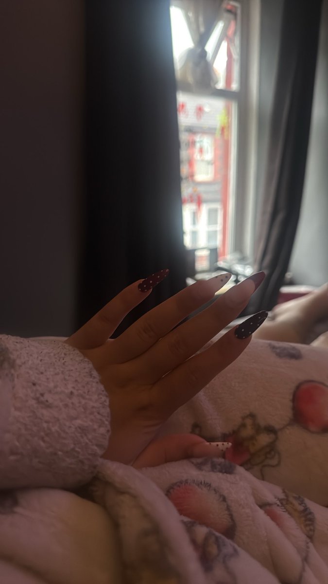 toxictiptoe's tweet photo. who wants to buy my feet pics? i need new nails😖💅 #feet #soles #fetish #footfetısh #paypig #daddymommy https://t.co/S3GDb1mMPW