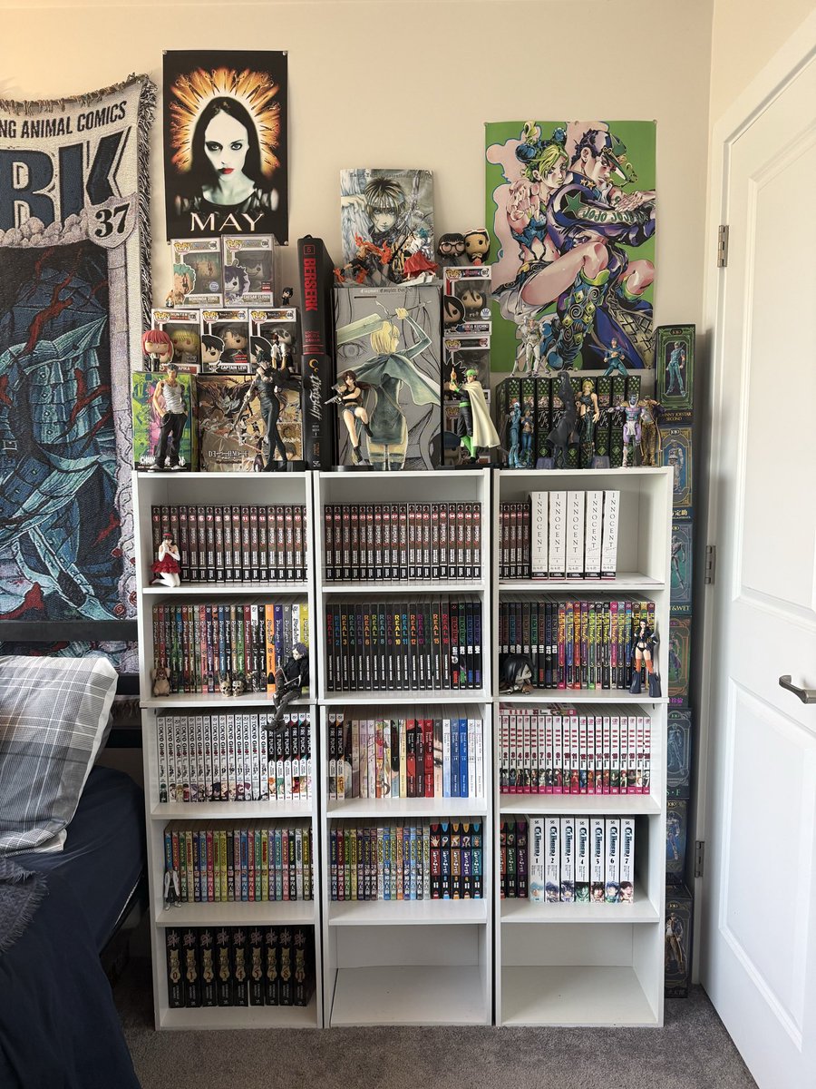 mariiceline's tweet photo. my manga collection https://t.co/4ODntaTkCh