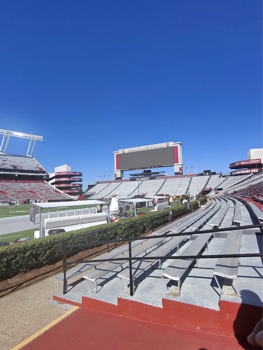 SwainEvent's tweet photo. We are here. https://t.co/M3CbpewE6I