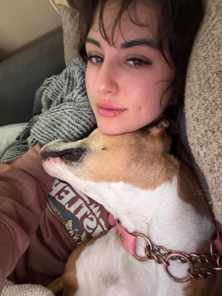 Millriky's tweet photo. So much love from
My puppies, I wonder how life would be without them in it ❤️❤️ https://t.co/TtaKw6IHyH