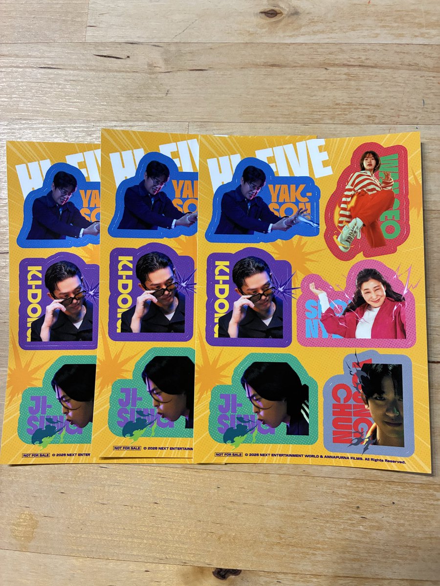 Naotaro_rocky_m's tweet photo. 地元のレイトショーに、旦那と娘と行きました。めっちゃ面白かった〜!との感想。
私は、2回目も楽しませてもらい、すっかり馴染みの親近感チームでした。最後はやっぱりスクリーンに戻ってきた〜と胸が熱くなりました😭
#ハイファイブしようぜ
#wearefamily
#ハイファイブ https://t.co/s2yiDr3weJ
