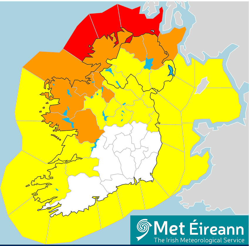 AfloatMagazine's tweet photo. Storm Boelo: Multiple Weather Warnings Include High Tide Alert for West afloat.ie/marine-environment/weather/item/73517-storm-boelo-multiple-weather-warnings-include-high-tide-alert-for-west #StormBoelo #WeatherWarning #CoastalFlooding #HighTide #MetEireann https://t.co/OEnrJvKKqX