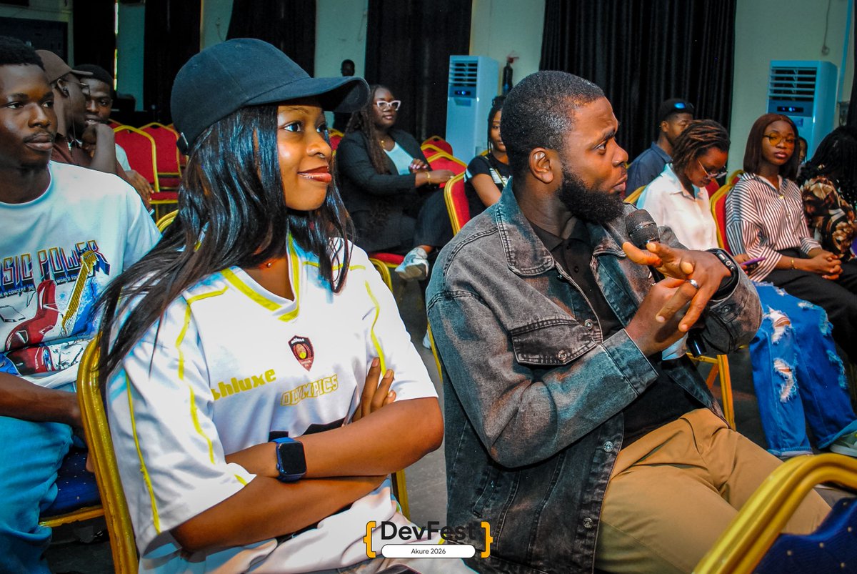 gdg_akure's tweet photo. The best part of DevFest? The connections! 🤝✨
Ideas flowing, contacts exchanging, futures being built.
#GDGAkure #DevFestAkure2026 https://t.co/hQMqCy0p7c