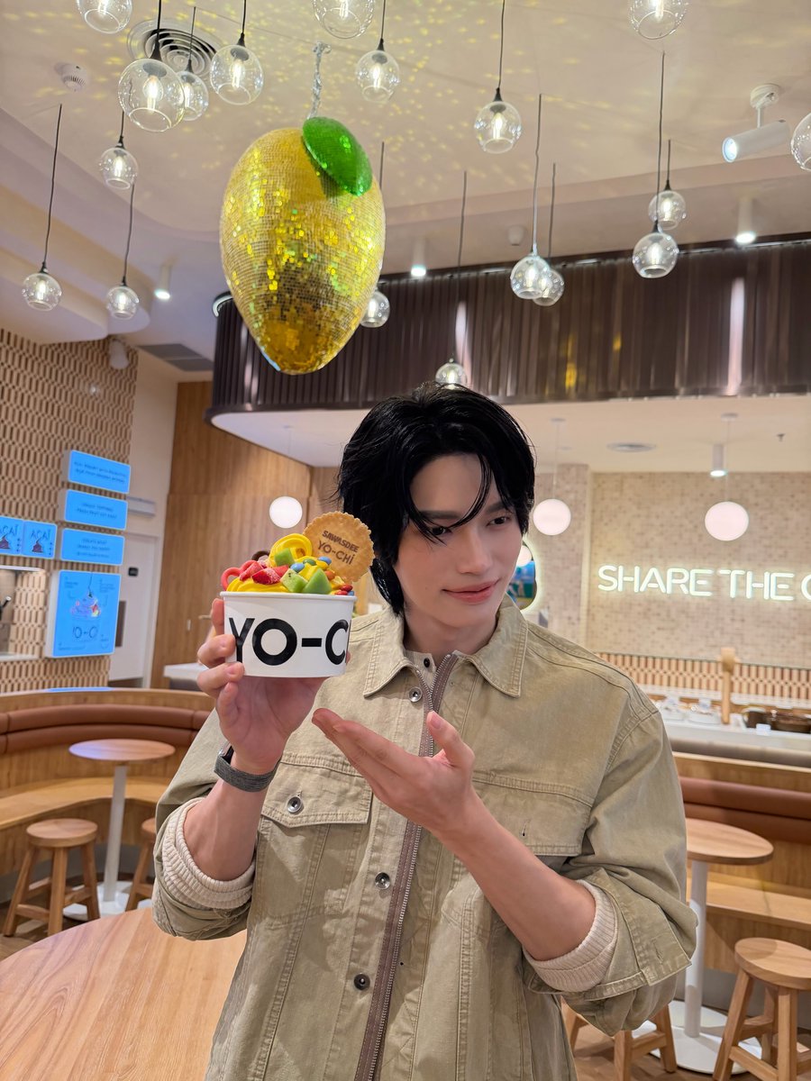 WinmetawinO's tweet photo. Sawasdee Yo-Chi 💖 @ https://t.co/pTPNgsPYhD

First in Thailand and now officially open!
📍 2nd Fl., GROOVE Zone at centralwOrld

Can’t wait to go back #yochithailand 

WIN YOCHI GRAND OPENING 

#yochithailandxWin 
#winmetawin https://t.co/AsbnmunO9D