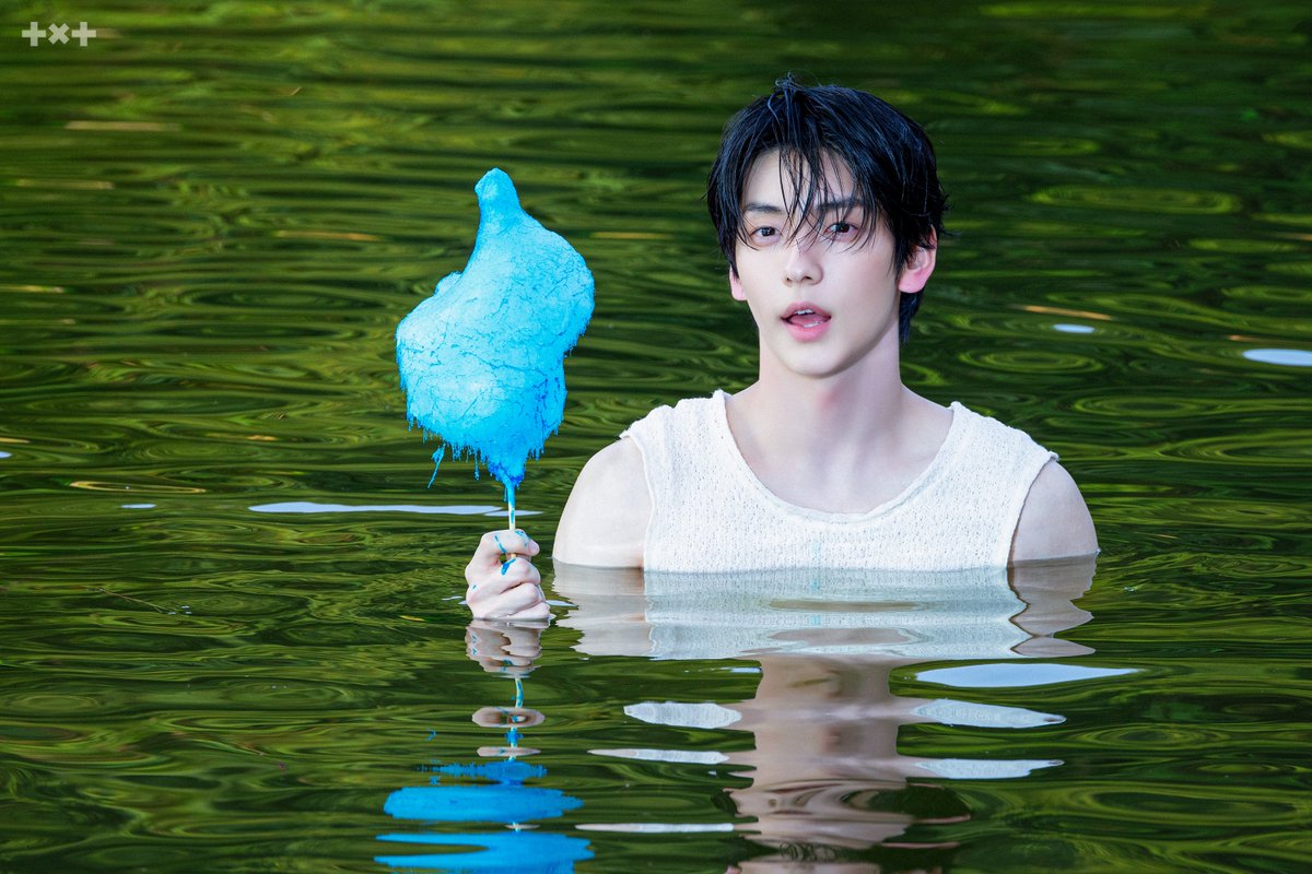 TXT_BR's tweet photo. 📸 • 24.10.2026 | WEVERSE

Confiram os bastidores do photoshoot da versão "STORM IS COMING" do mini álbum "PERFECT STORM".

• #SOOBIN 

@TXT_members @TXT_bighit #TOMORROW_X_TOGETHER #TXT #PERFECTSTORM #TXT_PERFECTSTORM #AngelBite #TXT_AngelBite #투모로우바이투게더 https://t.co/jpVzDW17Z8