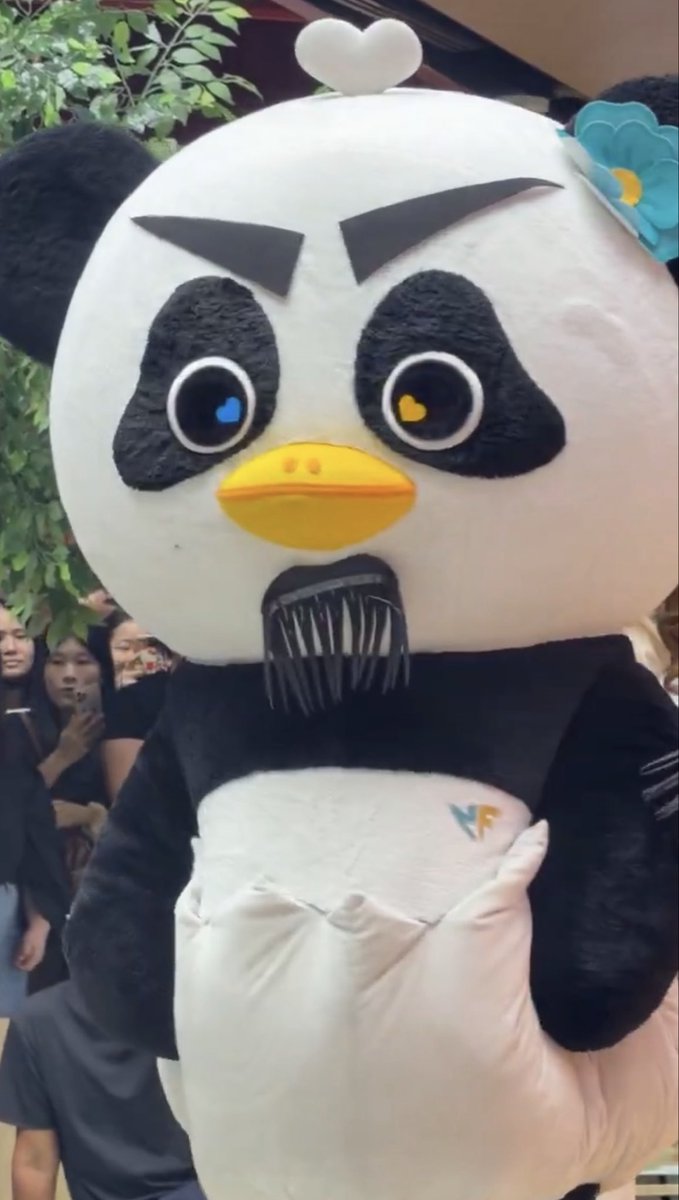 jennierosientf's tweet photo. บาทหลวง                                           สามก๊ก

555555555555555555555555 กุขำจนสำลัก https://t.co/UVXsnDM5bb