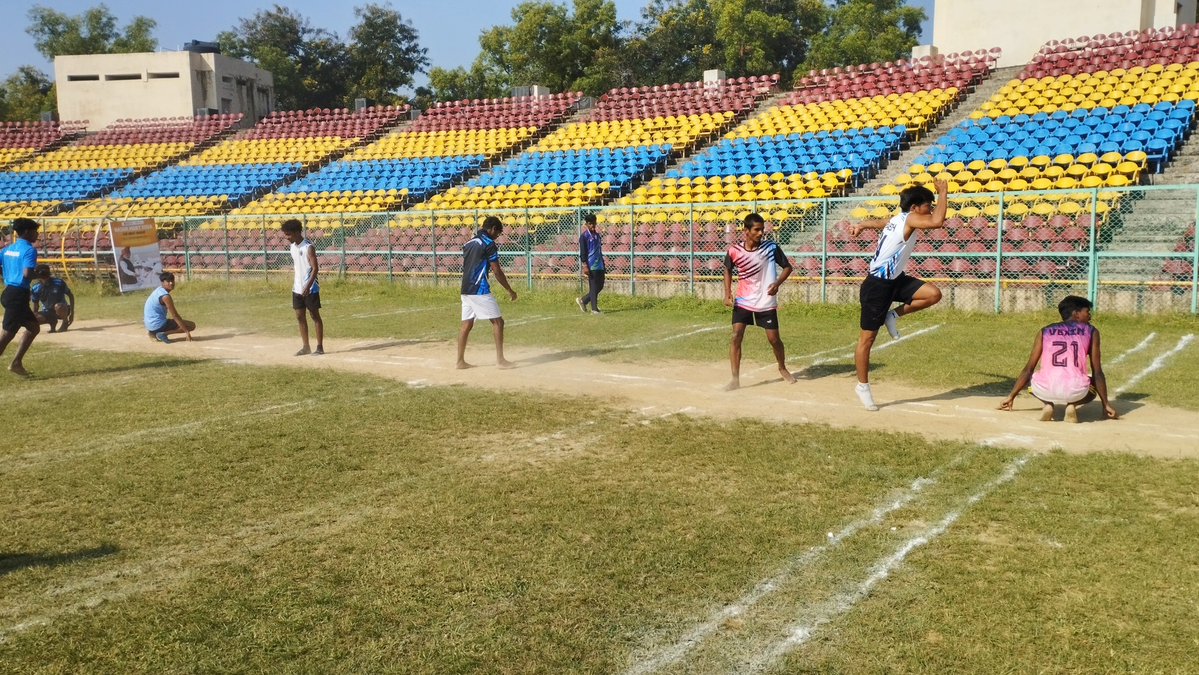 MYBharatHQ's tweet photo. Zor Lagao Khel Mein, Nasha Nahi Life Mein! 💪

MY Bharat organised traditional sports activities in Ranchi, Jharkhand, under Week 6 of Nasha Mukt Yuva for Viksit Bharat – 100 Weeks Sankalp Abhiyan, bringing together young participants to celebrate the thrill of competition, teamwork and the real high of sports!

With every game and every cheer, Yuva Shakti carried forward Hon’ble Prime Minister Shri Narendra Modi  vision of a drug-free, Viksit Bharat, proving that the best high comes from sports, not drugs! 

#MYBharat #NashaMuktYuva
