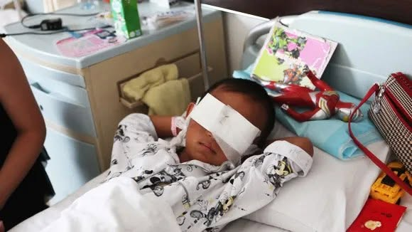 batuhan68230082's tweet photo. Animals!🇨🇳
Enver Tohti, former oncology surgeon in Xinjiang, China, in response to a Chinese woman who provided a first-hand account of China’s illegal and grotesque organ harvest programme,forcibly removed from the “people of Xinjiang”– presumably Uyghur Türks at Tianjin Hospit. https://t.co/MFrJLNkBQl
