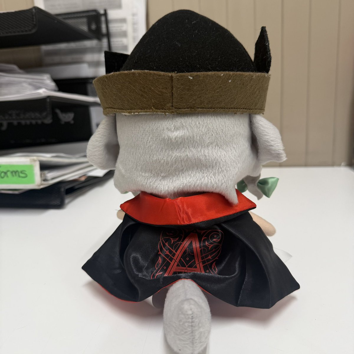 Puck_227's tweet photo. Good morning!
Found a little vampire cape for Sakuya. I think she looks ready for halloween. https://t.co/FbpRsbk7lm