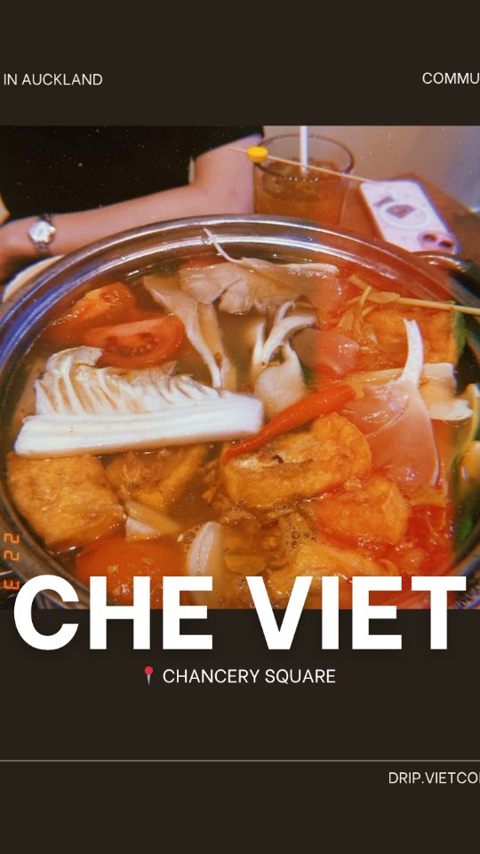 HakaanKocyigit's tweet photo. Craving comfort food on a cold, rainy day? Che Viet brings cozy hotpots, Vietnamese desserts and authentic Bún đậu mắm tôm to Chancery Square. Perfect for your next catch-up or group feast. https://t.co/Wo1rFIxTB9