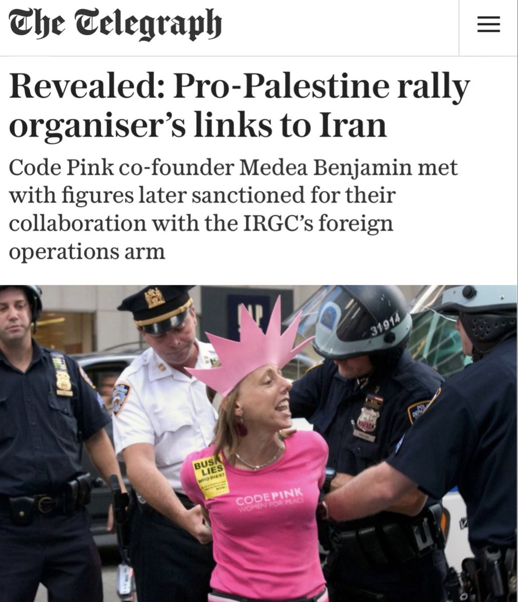 MagJorgeCastro's tweet photo. ⚠️⚠️Defensora del castrismo, señalada por sus vínculos con figuras de la inteligencia iraní.

Medea Benjamin, cofundadora de CODEPINK, aparece en una investigación de The Telegraph por sus contactos con dirigentes de una organización sancionada por EE. UU. por facilitar operaciones de inteligencia iraníes.

Su organización ha impulsado protestas contra Israel en Reino Unido. Benjamin, recibida por Díaz-Canel en La Habana, también ha respaldado públicamente al régimen cubano.