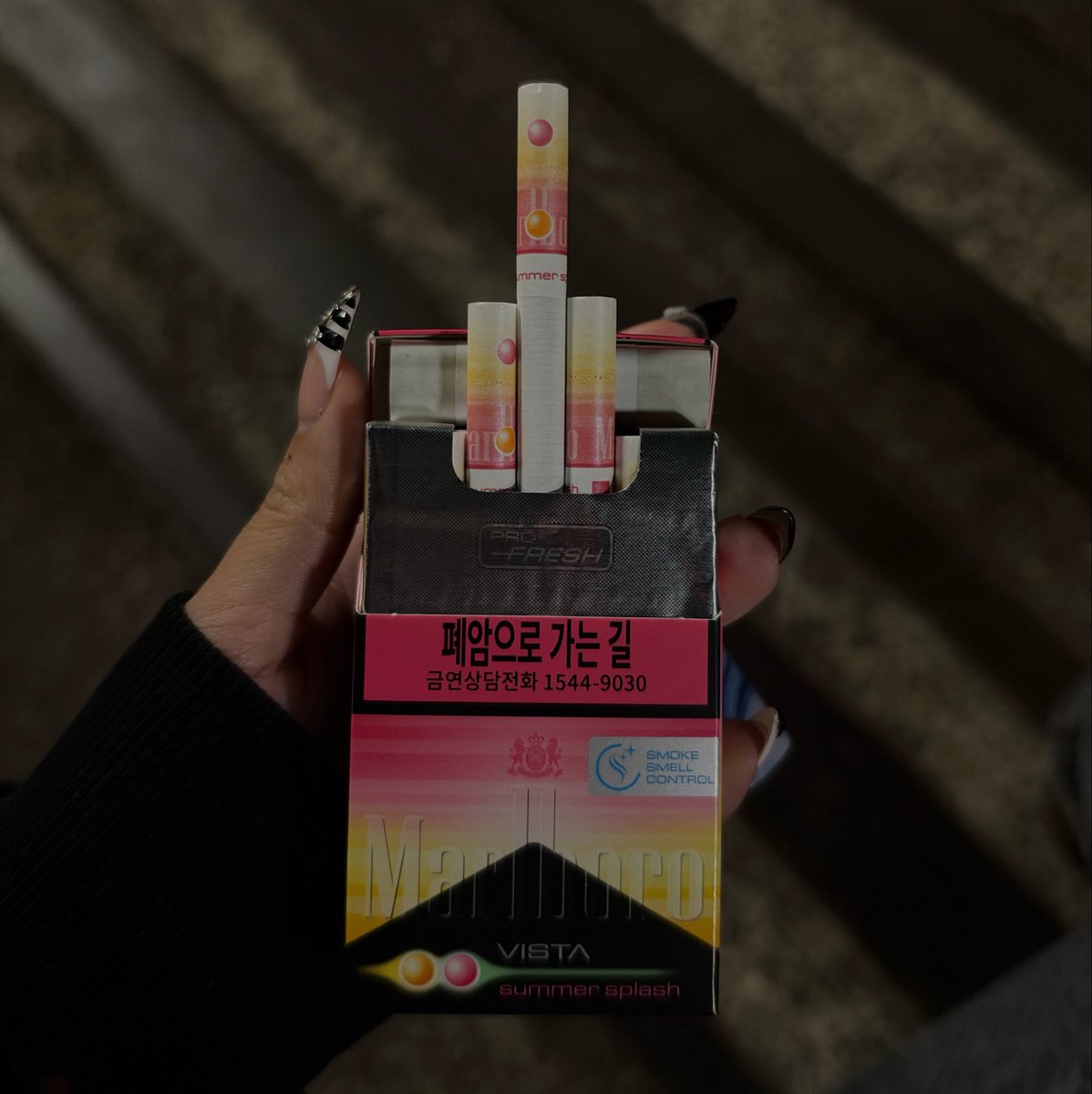 rockylrn's tweet photo. the beauty of flavored cigs https://t.co/pOGZtEPbAl