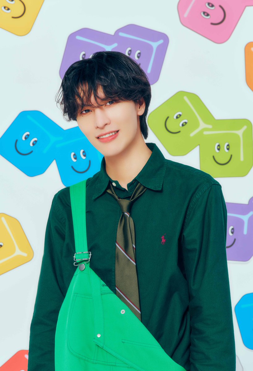 ICEx_official's tweet photo. ＼😊ソロ新ビジュアル公開☝🏻／

💙 #志賀李玖 (Riku Shiga)
💚 #千田波空斗 (Hakuto Chida)

2027.1.20 Release 8th シングル 
✨『ニコニコニコイチ』✨
💿https://t.co/fV5IVwk9aT

#ニコニコニコイチ
#ICEx #COOLer #EBiDAN https://t.co/pEY4b8Ut4H
