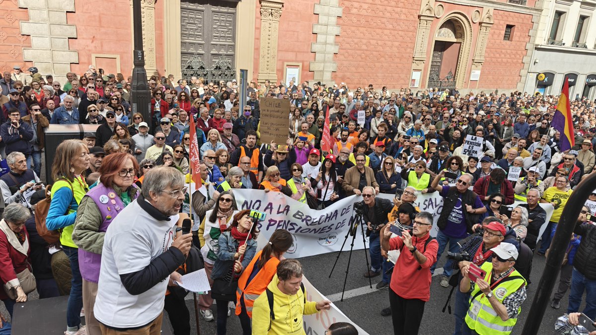 repicatrompo's tweet photo. Día 24 de octubre. 
Una fecha para recordar. 
La mayor Manifestación por la defensa de las Pensiones que he vivido, a mis 65 años. 
También por la lucha por la Vivienda, por la Educación, por la Sanidad, por el respeto al Planeta, contra las guerras y genocidios. 
👇🏼👇🏼👇🏼👇🏼👇🏼 https://t.co/4N9FsTOKXb