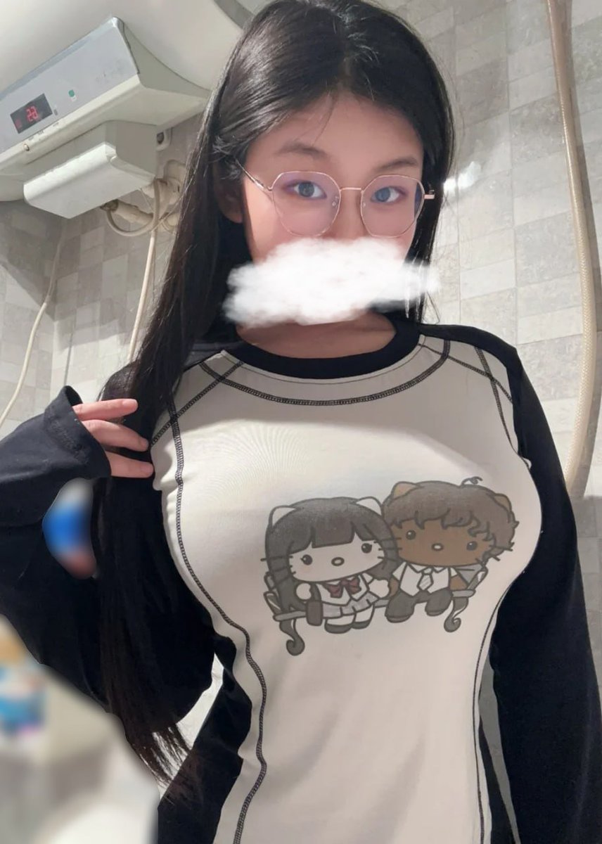 Ruui621's tweet photo. 有沒有男生是比起瘦妹，更喜歡肉肉女生的？ https://t.co/BFsSRAx713