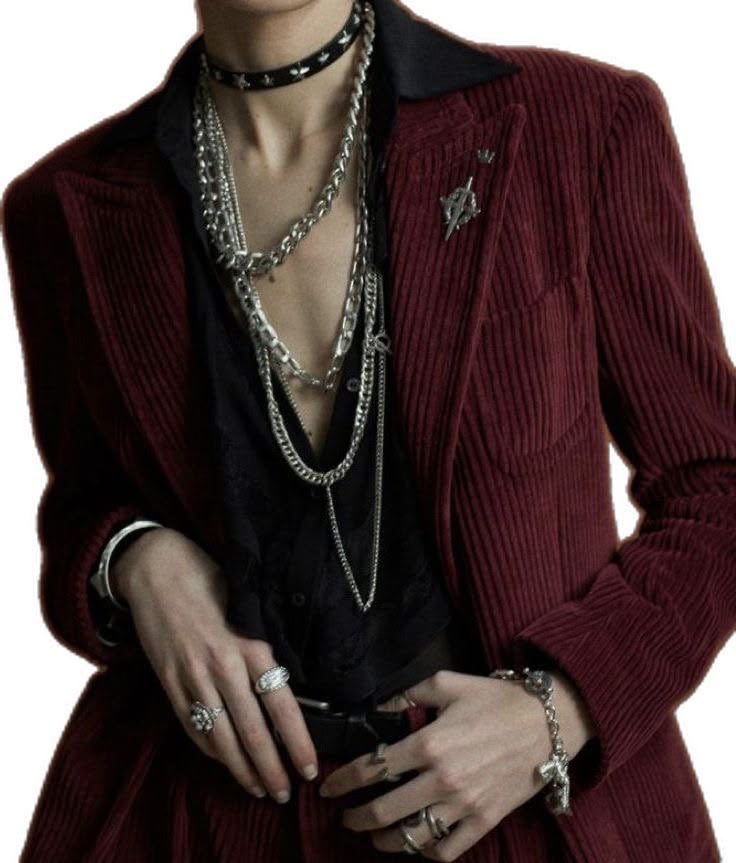 QueenMisanagi's tweet photo. Outfits I think would look good on Chuuya https://t.co/MZTelaYSFS