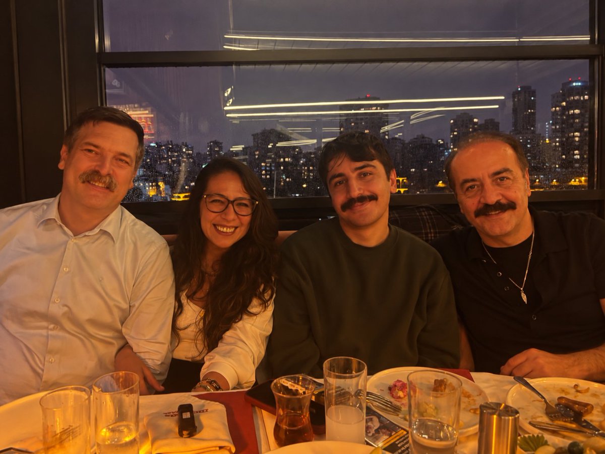 kemaloplatonist's tweet photo. SON DAKİKA 📣

TİP, Deniz Göktaş ve Yılmazer Doğan işbirliğiyle 28 Şubat mağduriyetlerini ve doğudaki zorlu yaşamı aynı anda anlatan yeni bir film geliyor.

"Seküler Milliyetçilerin Gölgesinde" filminin çekimlerinin tamamlandığı duyuruldu. https://t.co/oCWMU2S9ve