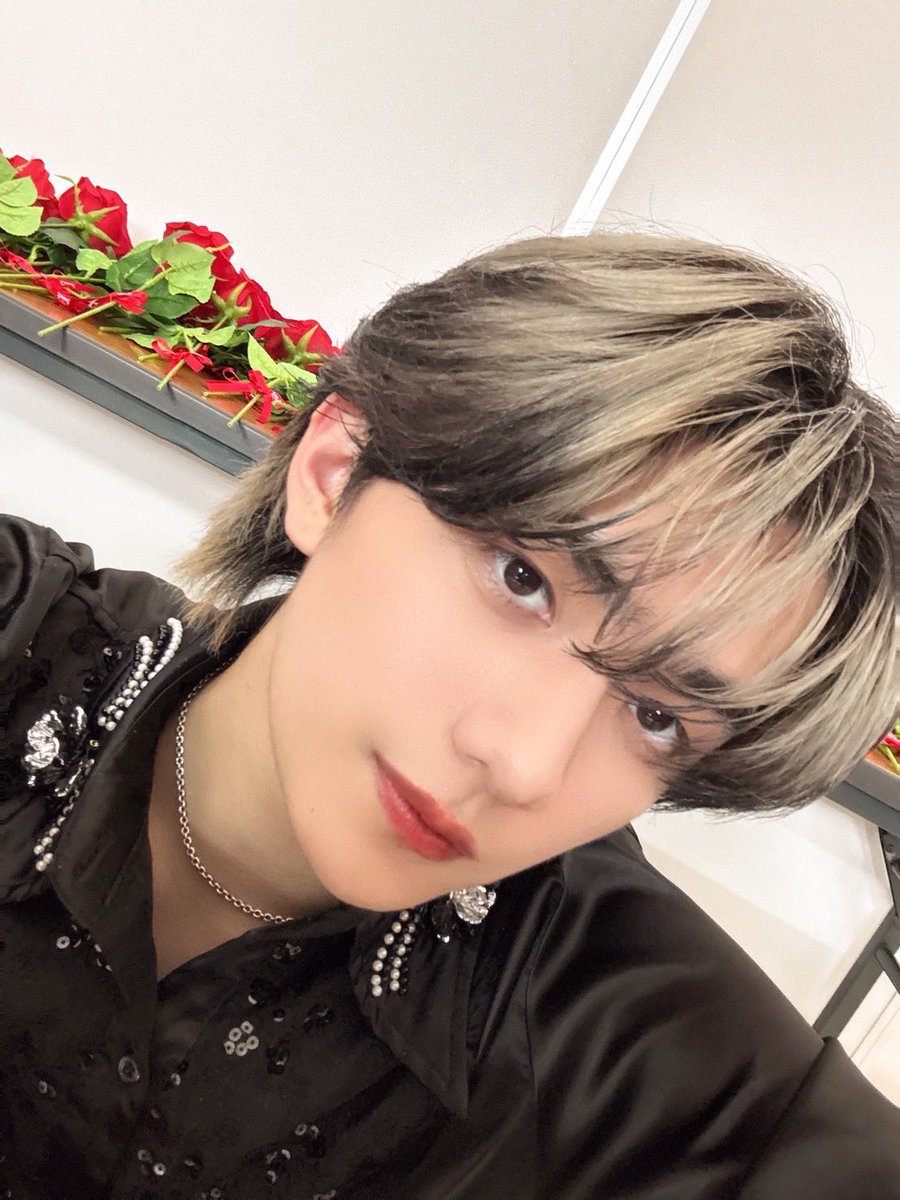Lienel_official's tweet photo. リリイベファイナルありがとうございました！！

次はなんだ

健康第一

#高桑真之 Instagram💛
🔗https://t.co/B6HyOv0TBm

#Lienel #リエネル
#リエネル_愛のダバダ
#リエネルの思い出 https://t.co/WWv9DH7CT5