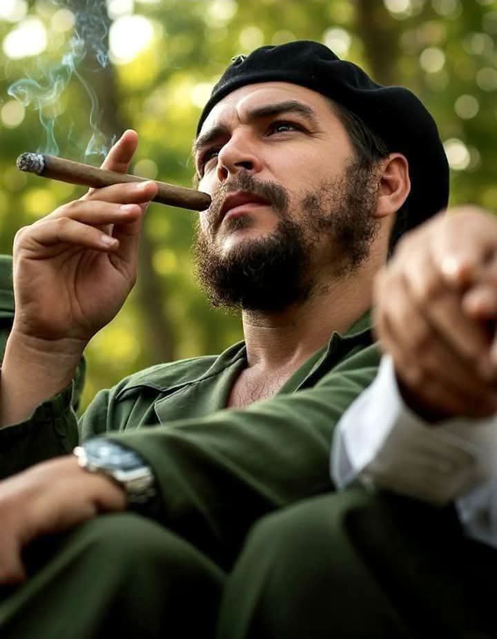 L0renaGM's tweet photo. Hermoso y ANTIIMPERIALISTA. https://t.co/8msQ9k0l8v