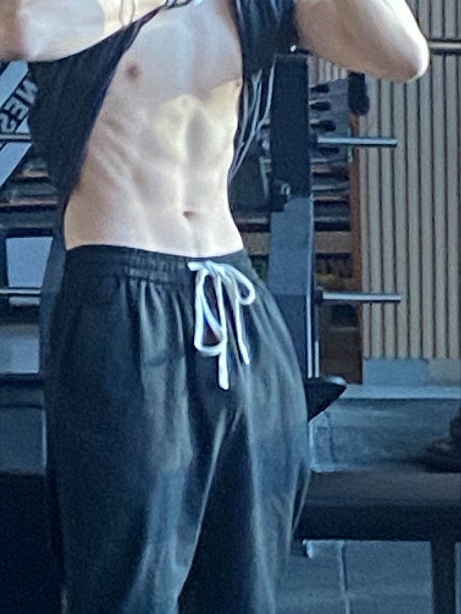 Parksunhao's tweet photo. 我们眼镜男闷骚一点怎么了？ https://t.co/0gRotAmU0m