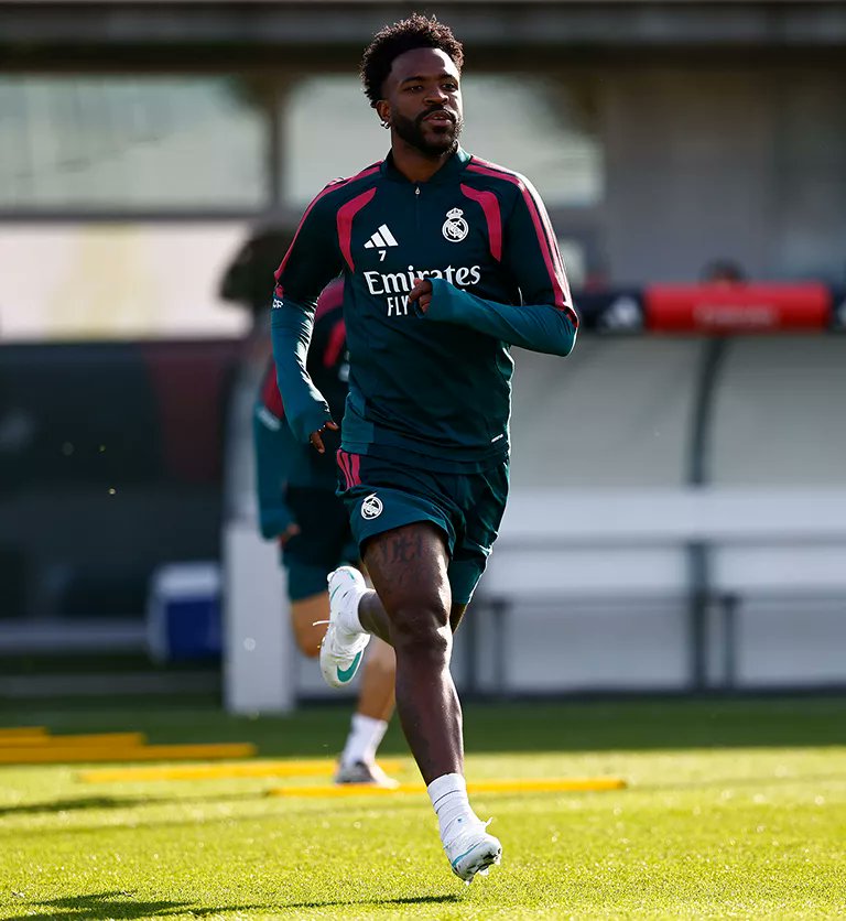 MadridXtra's tweet photo. Vini 🔥 https://t.co/UMBmymXjh1