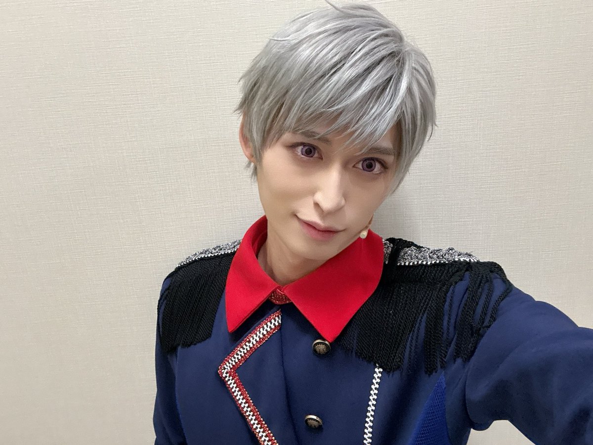 C1Wo705's tweet photo. 10th Anniversary
ミュージカル「ヘタリア〜World☆Starts～」
大阪２日目ありがとうございました！！
今日も最高に楽しかったです✨✨
皆様の愛にしっかりと恩返し出来るように明日からも頑張ります✨✨

ありがとうございました🐣

#ヘタミュ https://t.co/fLE5VNx9Cg