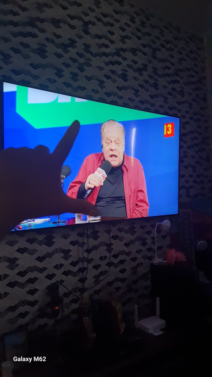 Helainecfsanto2's tweet photo. Live da virada, 24hs no ar
Bora vencer, Bora virar
#Somos10MilhoesPorLula https://t.co/5Fg90U8Lot