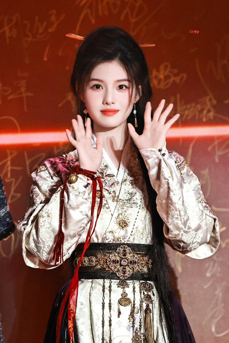 yoojungcoree's tweet photo. Ai mi for her upcoming drama Bai Yao Pu (Hundred Demon Spectrum) #aimi #cdrama https://t.co/VDDr2ZVPUZ