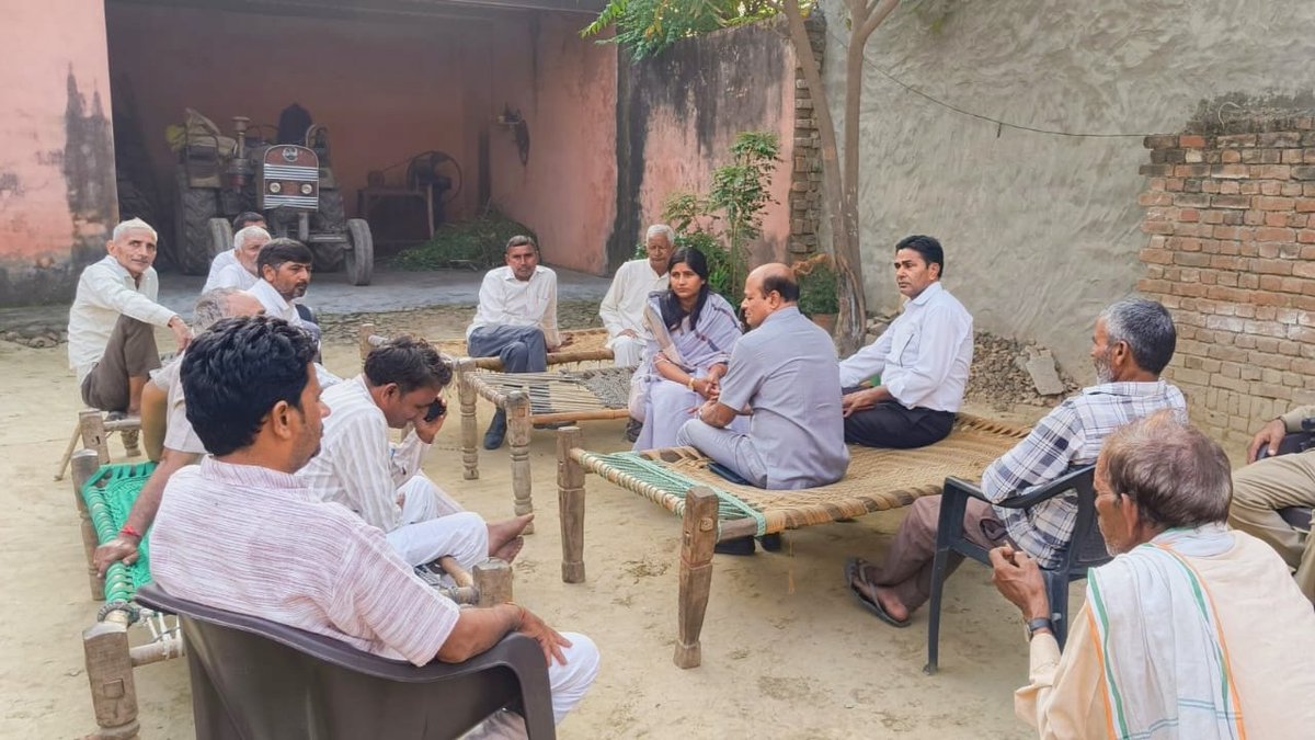 SupriyaPalRLD's tweet photo. राष्ट्रीय लोकदल के तत्वावधान में आगामी 25 अक्टूबर, 2026 को बघरा में आयोजित होने वाले चरथावल विधानसभा के कार्यकर्ता सम्मेलन के निमित्त आज नगर पंचायत चरथावल एवं ग्राम सिकंदरपुर में जनसंपर्क किया।

इस दौरान समाज के गणमान्य लोगों से आत्मीय भेंट कर उन्हें सम्मेलन में अधिक से अधिक संख्या में पहुंचने का आह्वान किया।

इस अवसर पर श्री यशपाल जी, श्री अजीत पाल जी, एडवोकेट श्री संजय पाल जी, मास्टर बिसंबर जी, श्री सुरेश पाल जी, श्री महिपाल जी, मास्टर सुधीर पाल जी, मास्टर जयकुमार जी, डॉ. चरण पाल जी सहित अन्य सम्मानित लोग उपस्थित रहे।
#Meerapur #SupriyaPal #RLD