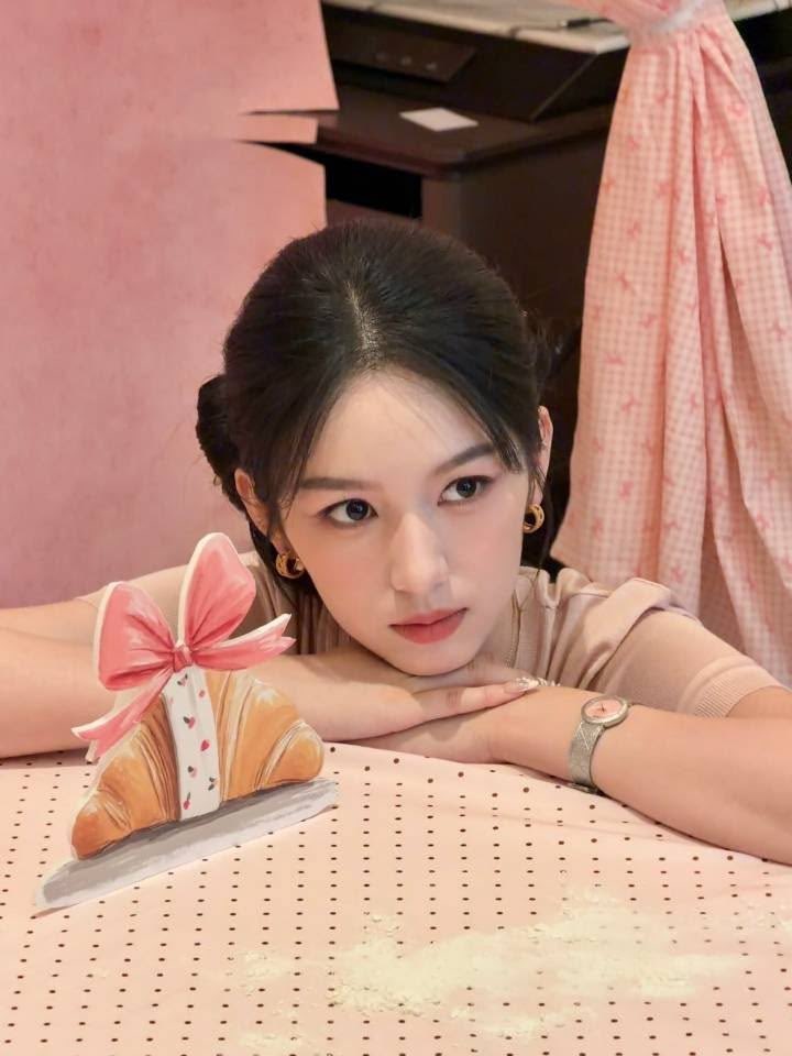 amoerain's tweet photo. ( mengintip ) https://t.co/bHrcSSdd2d