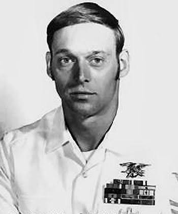 hmcrem's tweet photo. Good morning Beautiful People. 
A coffee toast in memory of our fallen warriors. 

Lest We Forget. 

OTD in 1983 Four U.S. Navy SEALs from DEVGRU lost their lives during a nighttime parachute reconnaissance drop just prior to the main invasion during Operation Urgent Fury, off the coast of Grenada.

🇺🇸Senior Chief Engineman(SEAL) Robert R. Schamberger 
🇺🇸Machinist Mate 1st Class(SEAL) Kenneth J. Butcher 
🇺🇸Quartermaster 1st Class(SEAL) Kevin E. Lundberg 
🇺🇸Hull Technician 1st Class(SEAL) Stephen L. Morris 

Rest in Peace Warriors and Brothers. LLTB.