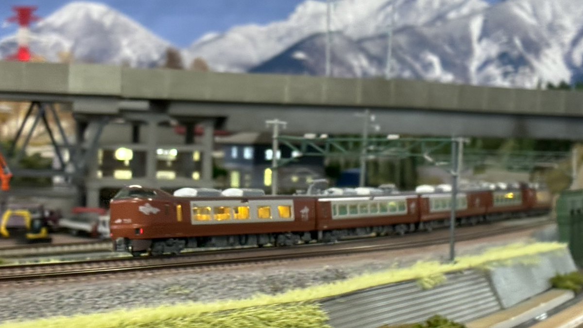 Re_Color_train's tweet photo. 【東京・本店4階】本日ご来店のお客様③

273系やくも
285系サンライズエクスプレス

※ 全線貸切4h

#リカラー #Re_Color #鉄道模型 #ｎゲージ  #レンタルレイアウト https://t.co/7ATTibIBf2