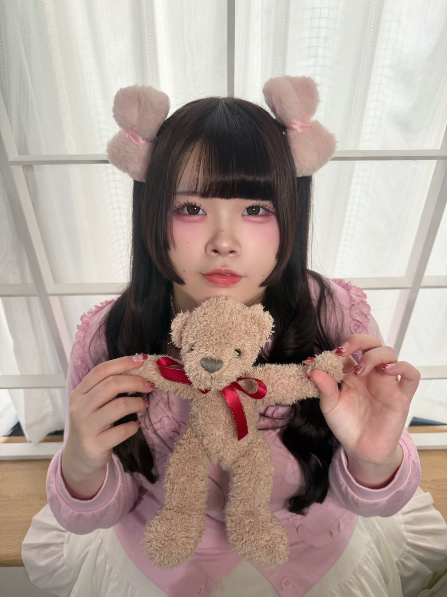moeno_bigangel's tweet photo. ぬいぐるみの扱い方は恋人の扱い方らしい？ https://t.co/Gympk1jtsz