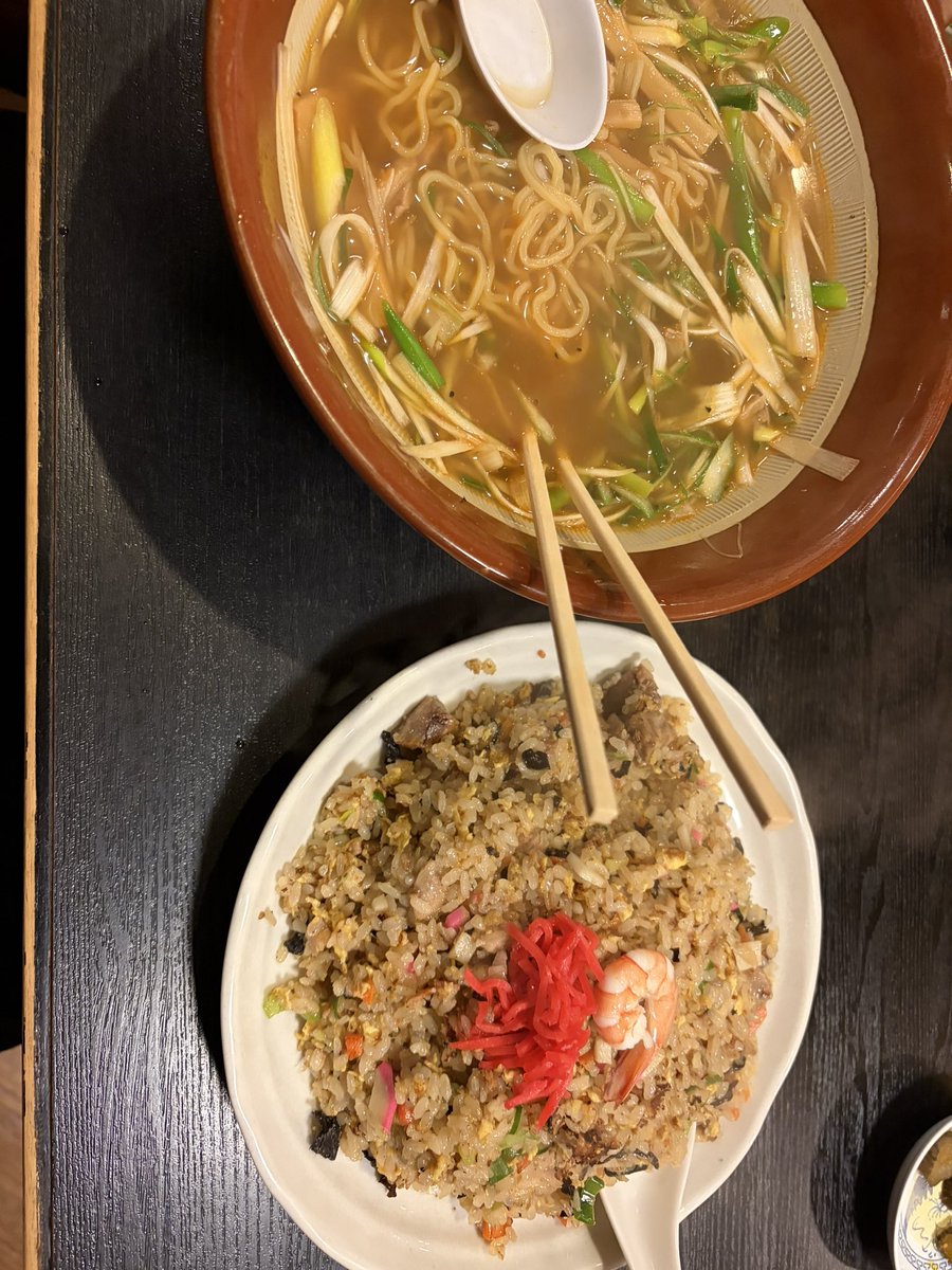 dimemegabass's tweet photo. コスモス
ネギラーメン大盛
ニンニクチャーハン大盛

美味かった https://t.co/hTZmjmAUsU