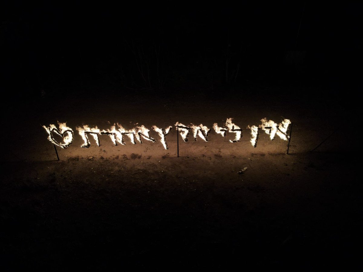 democratechil's tweet photo. אֵין לִי אֶרֶץ אַחֶרֶת גַם אִם אַדְמָתִי בּוֹעֶרֶת. בְּגוּף כּוֹאֵב, בְּלֵב רָעֵב, כָּאן הוּא בֵּיתִי

עצרת המיליון של משפחות ה־7.10 ואזרחי ואזרחיות ישראל!
הערב! | מוצ"ש 24.10 I כיכר החטופים, תל אביב | 19:30

שורדי השבי, שורדות הטבח והמשפחות השכולות מחכים לכם.ן הערב בעצרת הענק. בשביל שאף ישראלי וישראלית לא יעבור את מה שהם עברו. ❤️‍🩹
בואו בשבילן ובשבילם, ובשביל העתיד של כולנו.

עוד יופיעו בעצרת: הדג נחש, דנה ברגר ואניה בוקשטיין.

🚍 להסעות בתגובה הבאה: