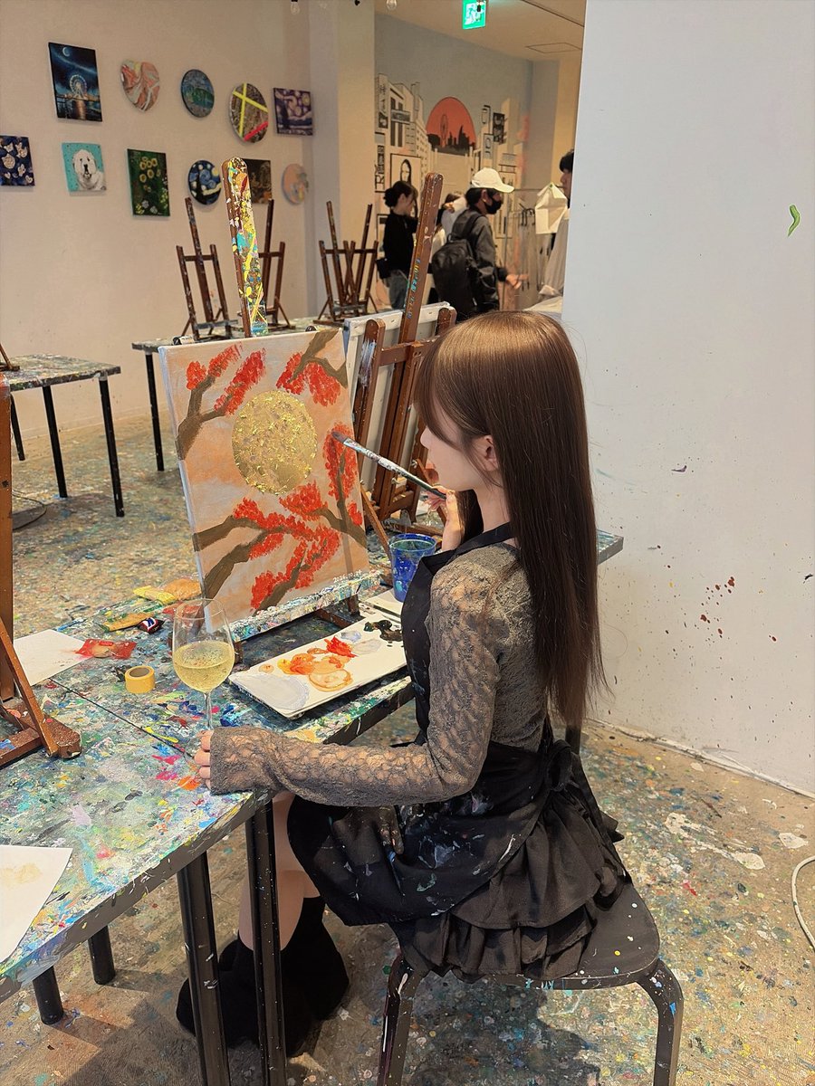 11l8m_'s tweet photo. 芸術の秋🍁🍂
念願のアートワイン( ᵒ̴̶̷̤-ᵒ̴̶̷̤ )♡ https://t.co/vCnMizqMU0